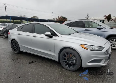 2018 Ford Fusion Se Hybrid z USA, uszkodzony, nr VIN 3FA6P0LU3JR233172
